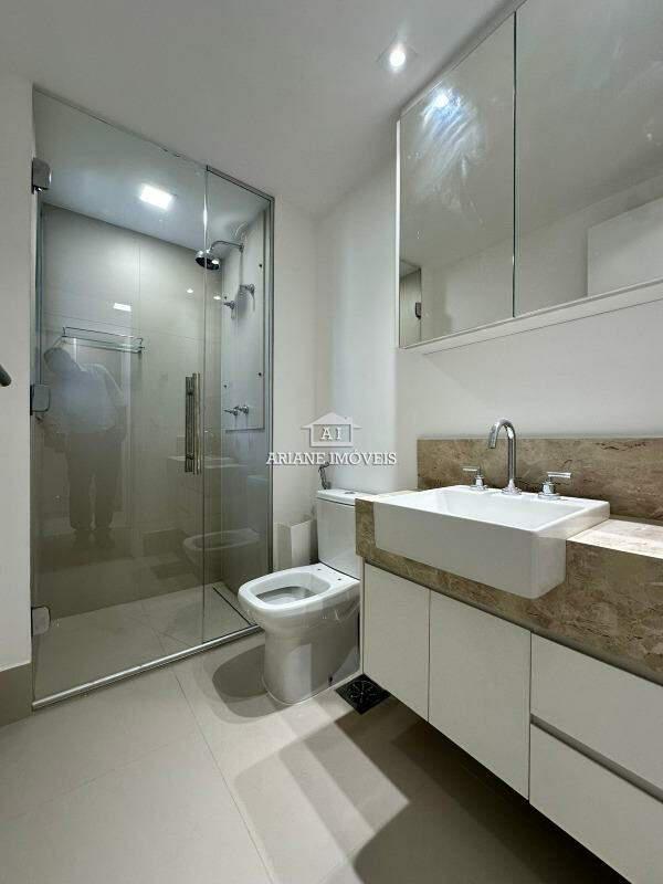 Apartamento, Funcionários, 2 Quartos, 2 Vagas, 2 Suítes