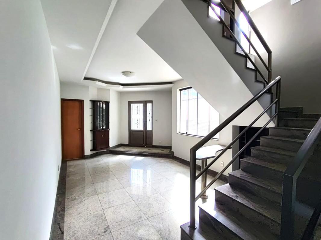 Casa, Inconfidentes, 5 Quartos, 8 Vagas, 2 Suítes