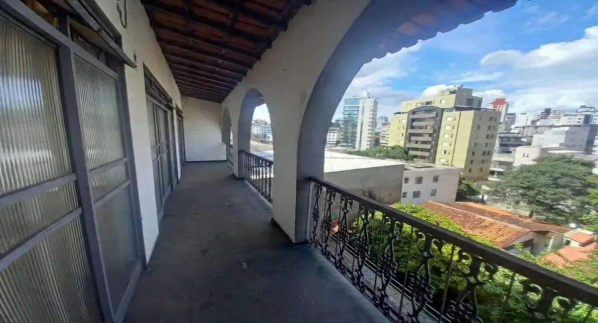 Casa, Cidade Nova, 5 Quartos, 3 Vagas, 1 Suíte
