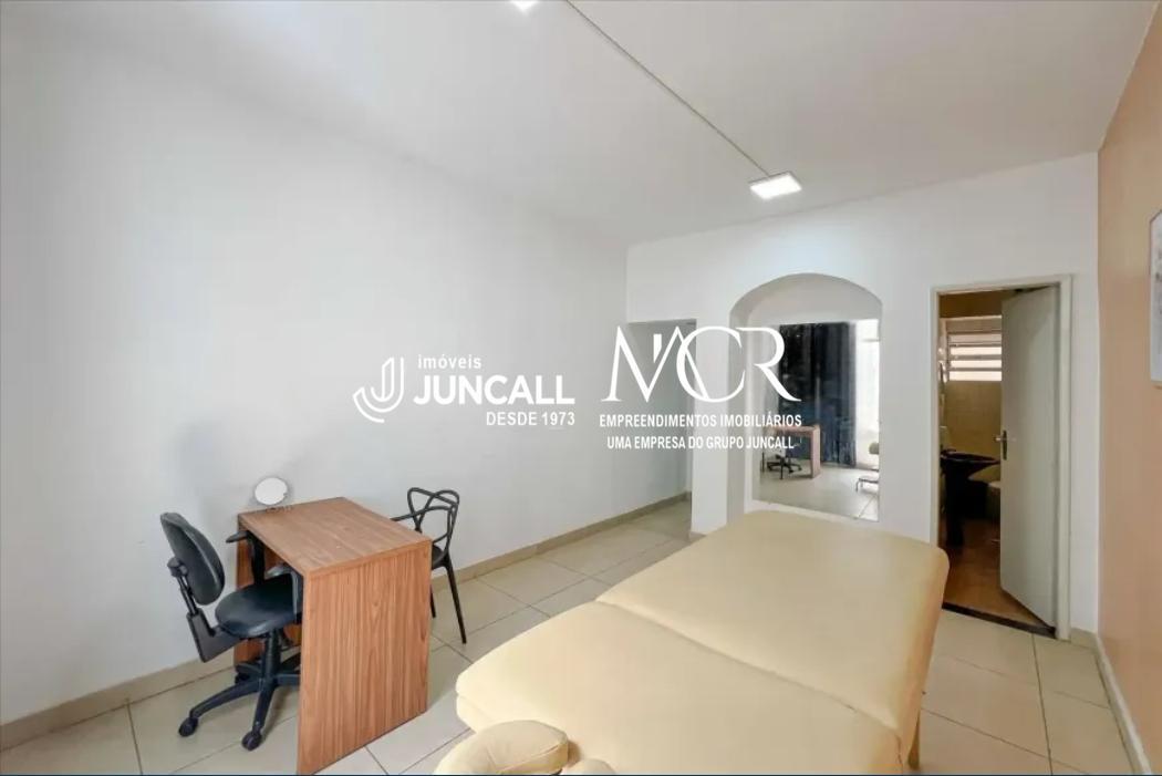 Sala, Centro