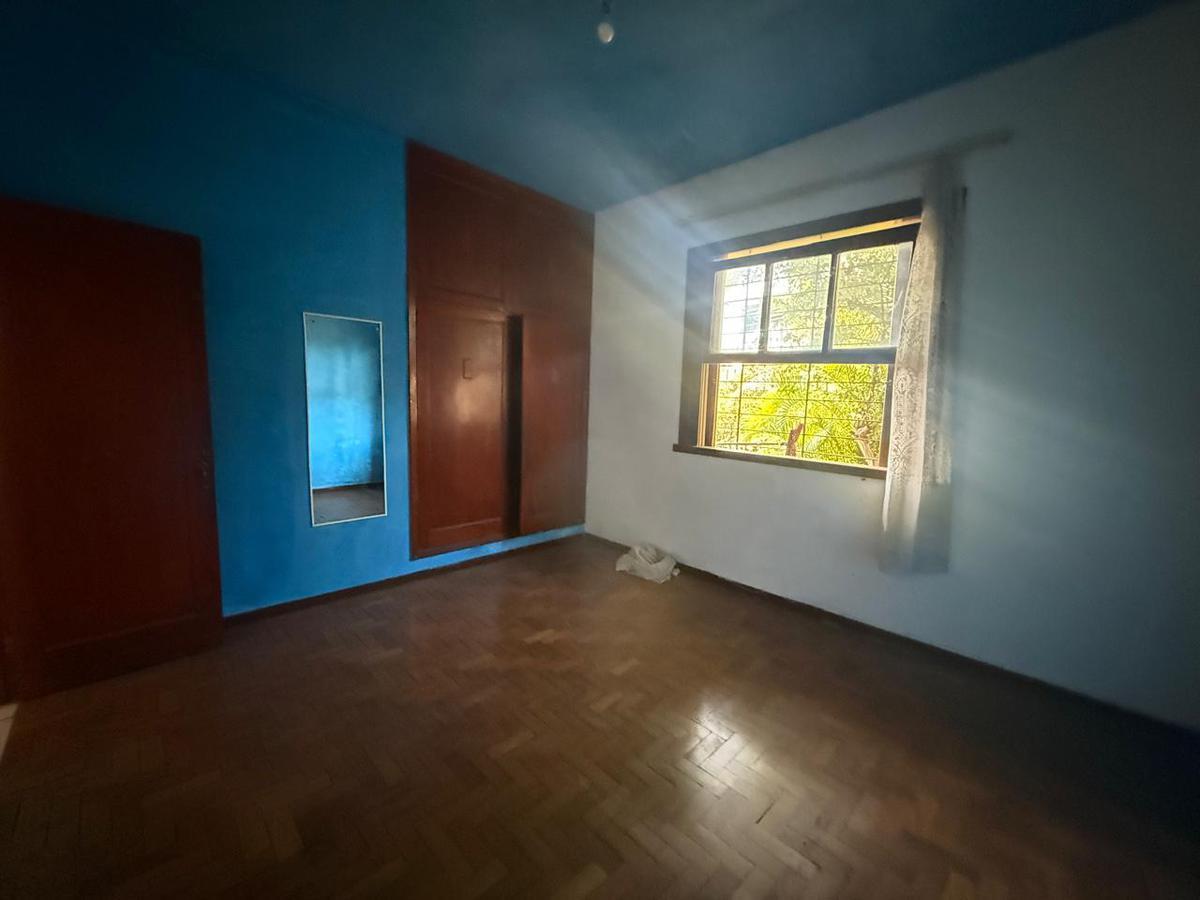 Casa, Cachoeirinha, 3 Quartos, 4 Vagas