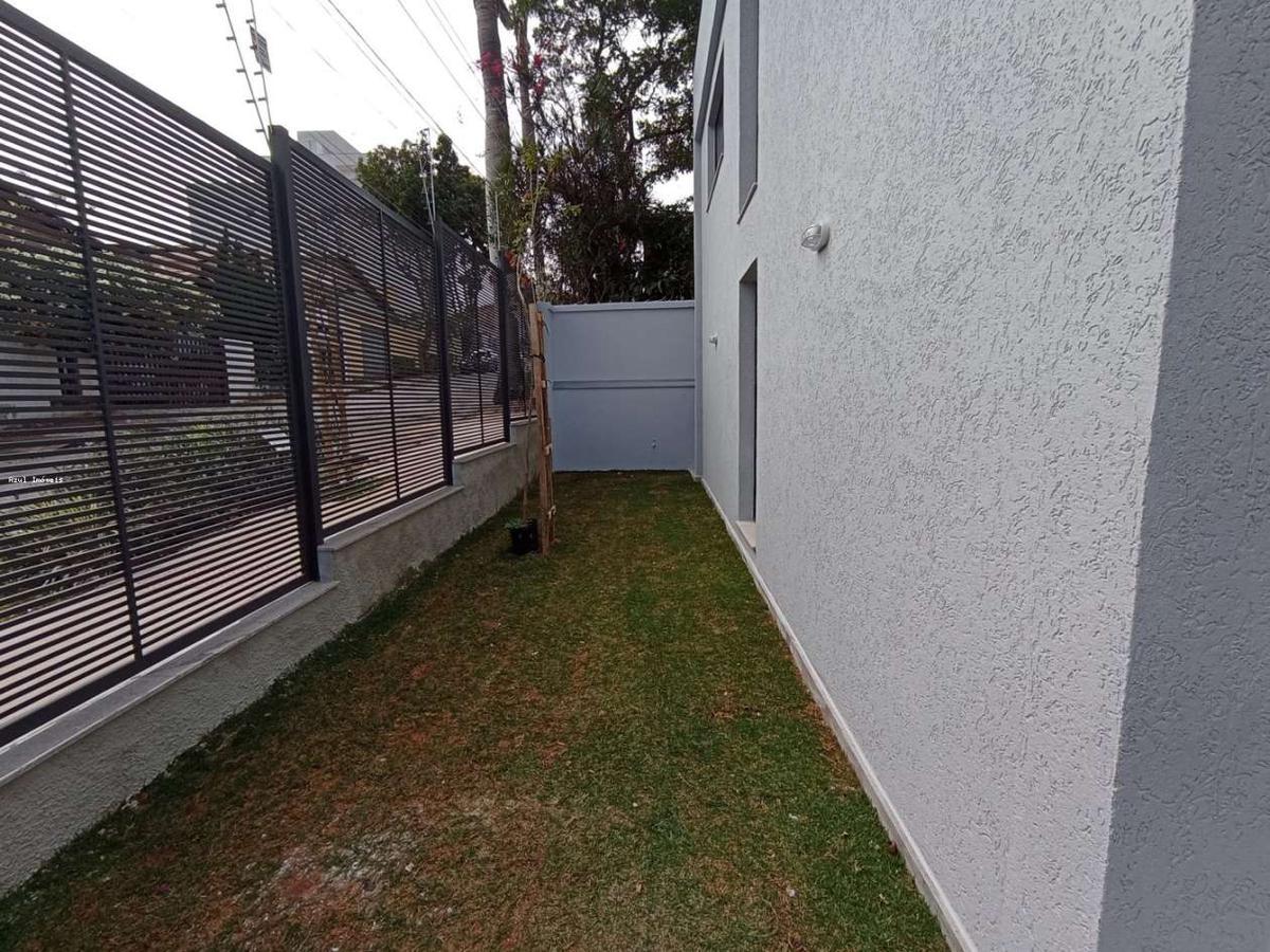 Casa, Planalto, 3 Quartos, 2 Vagas, 1 Suíte