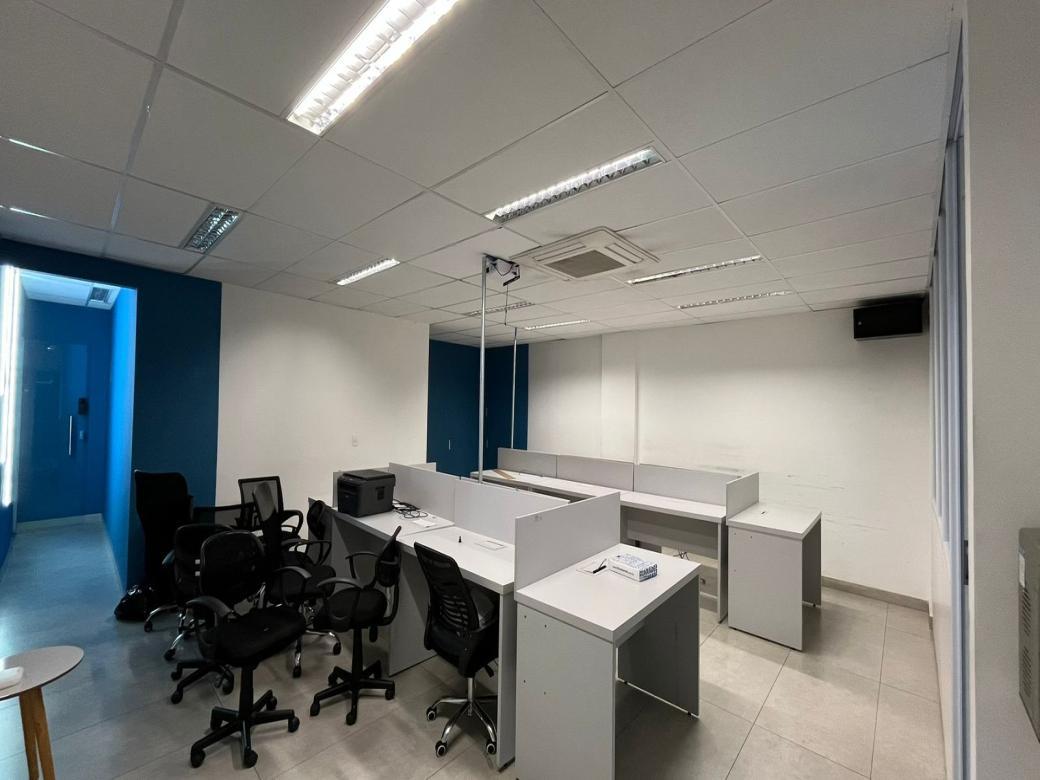 Sala, Lourdes, 0 Quarto, 1 Vaga