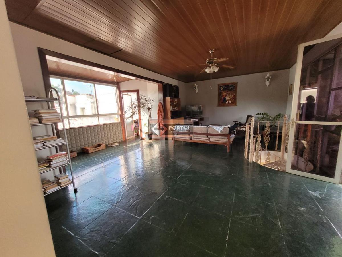 Cobertura, São José, 4 Quartos, 2 Vagas, 1 Suíte