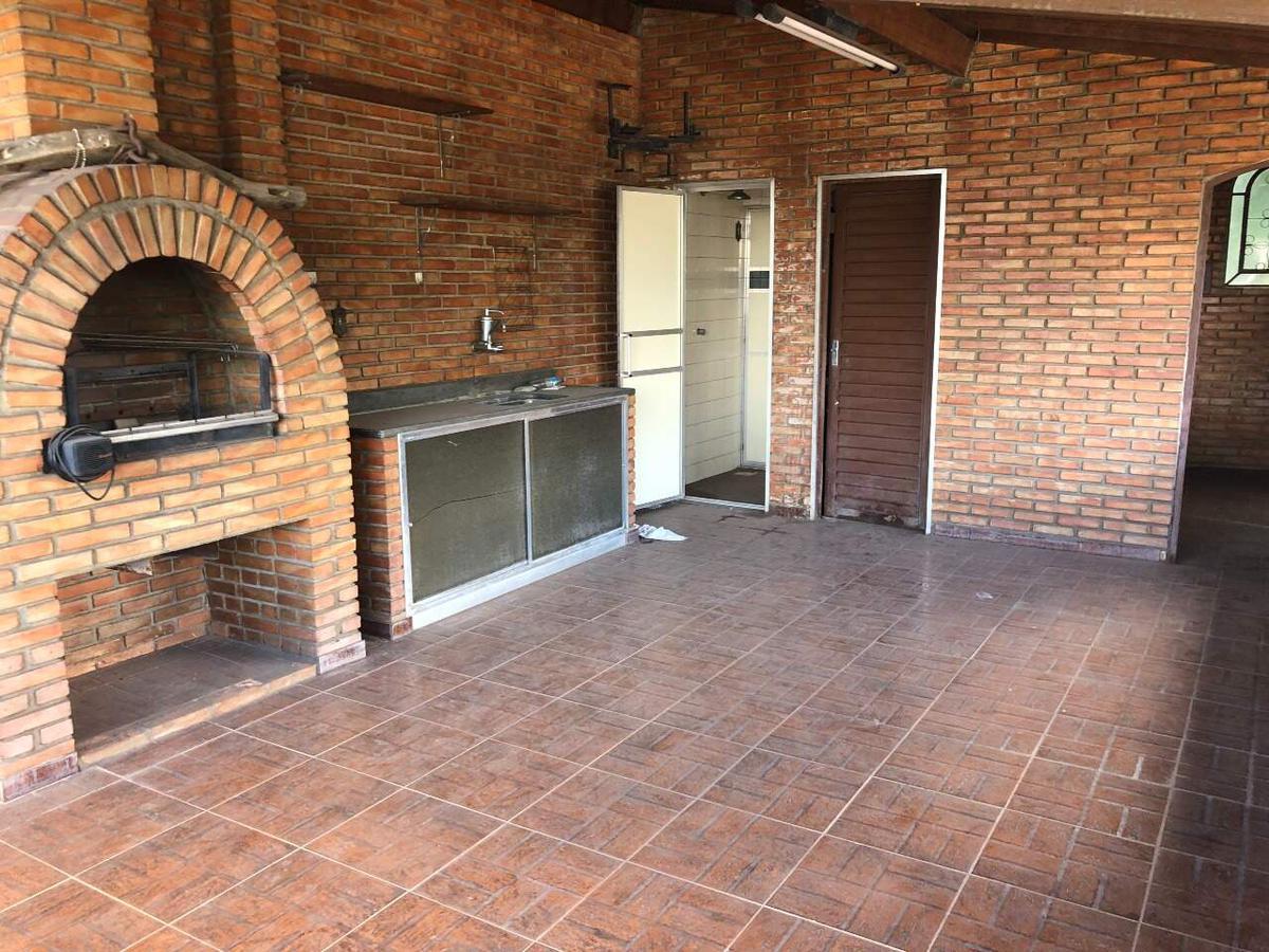 Casa, Nova Cachoeirinha, 3 Quartos, 4 Vagas, 1 Suíte