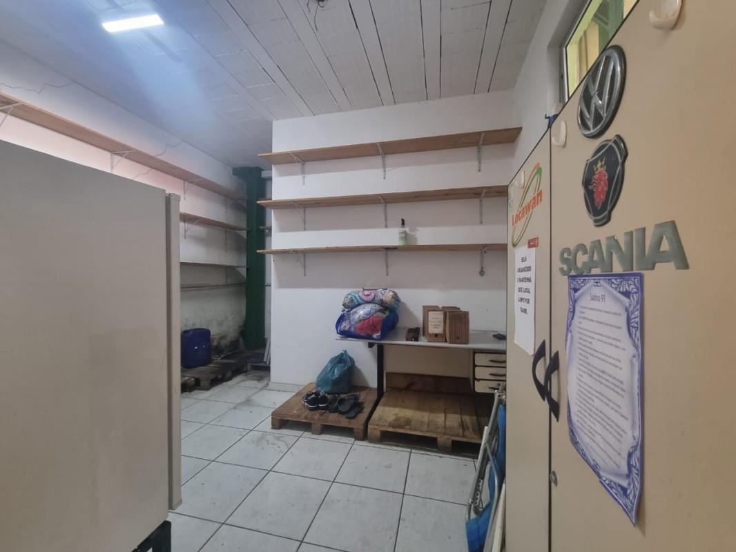 Galpão, Jardim Riacho das Pedras, 2 Quartos, 0 Vaga