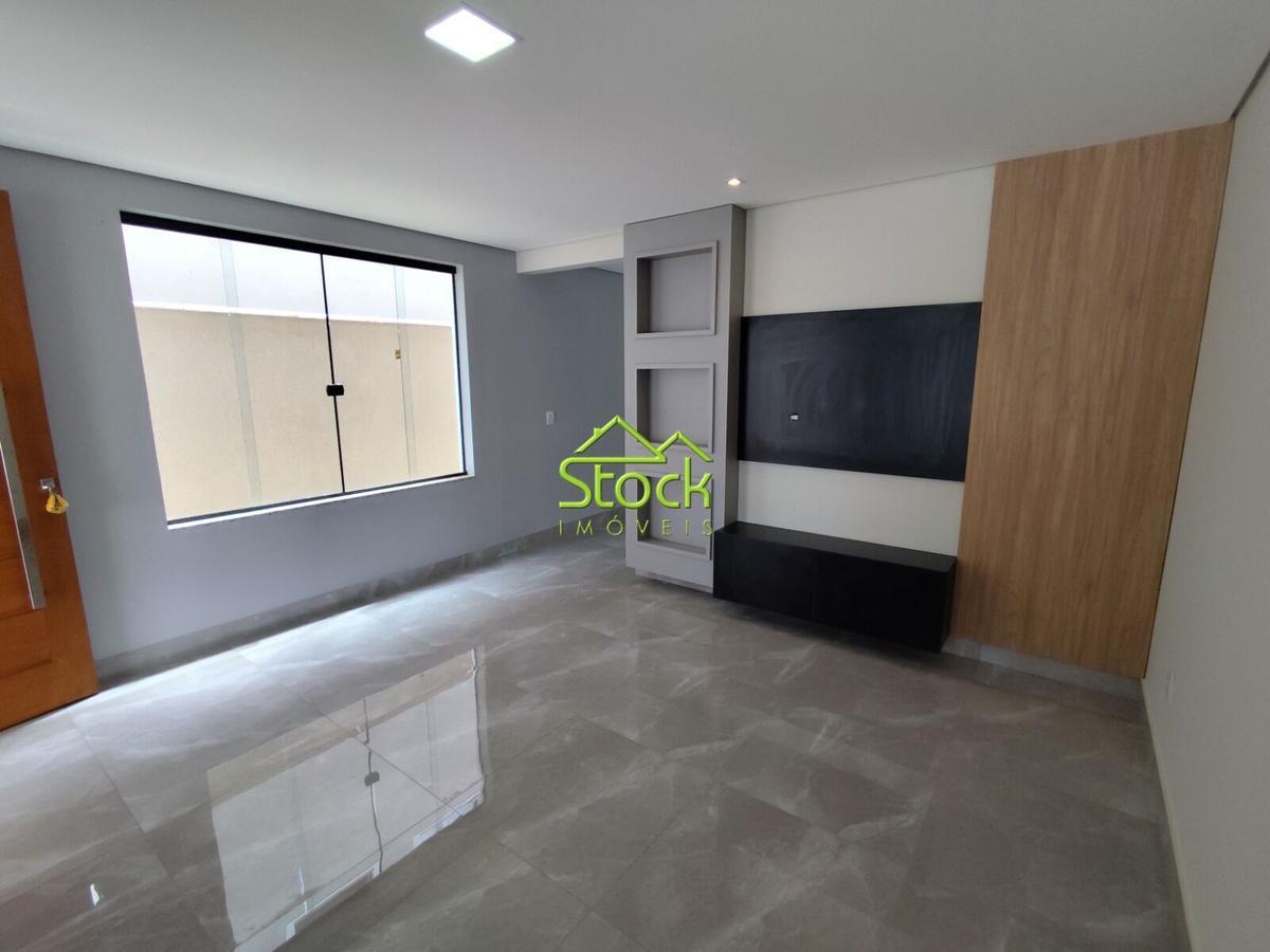 Casa, Promissao I, 3 Quartos, 4 Vagas, 3 Suítes