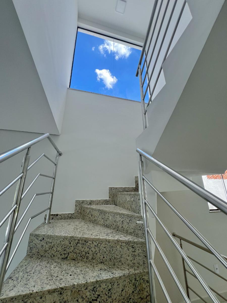 Casa, Planalto, 3 Quartos, 4 Vagas, 3 Suítes