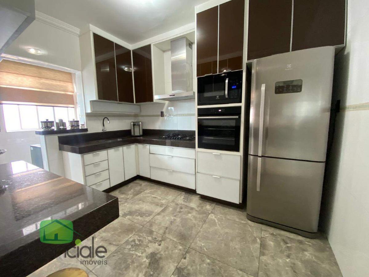 Cobertura, Inconfidentes, 3 Quartos, 2 Vagas, 1 Suíte