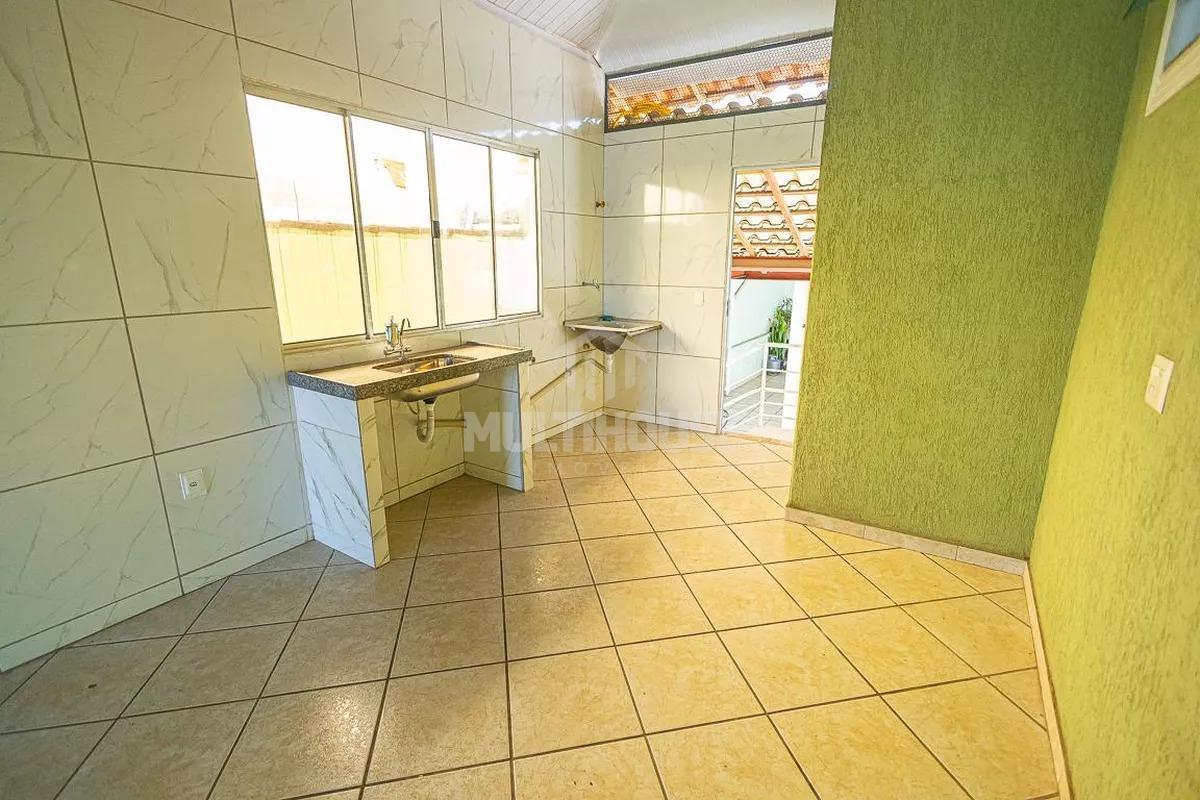 Casa, Santa Branca, 2 Quartos, 1 Vaga, 1 Suíte