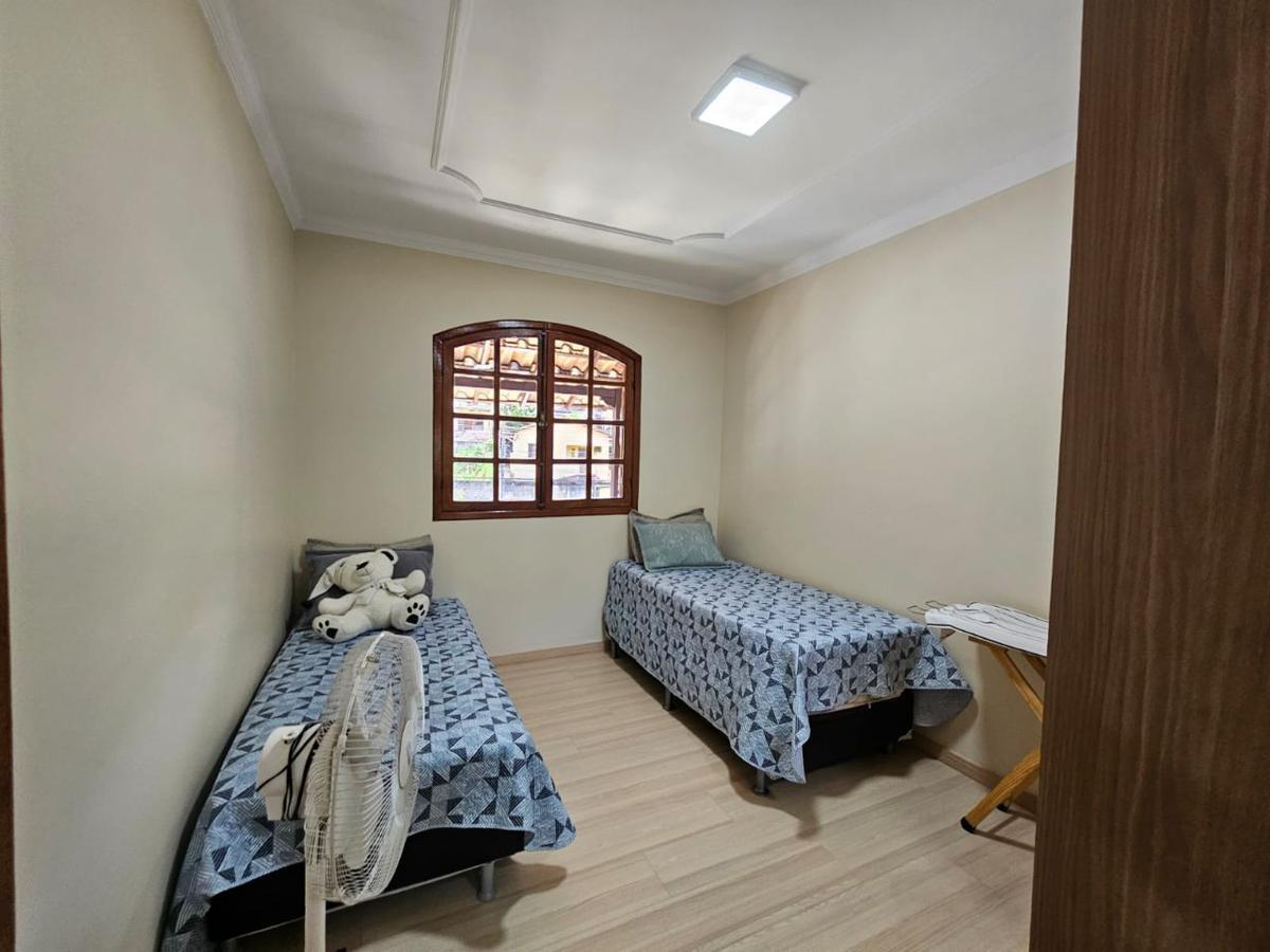 Casa, Santa Cruz, 4 Quartos, 6 Vagas, 1 Suíte
