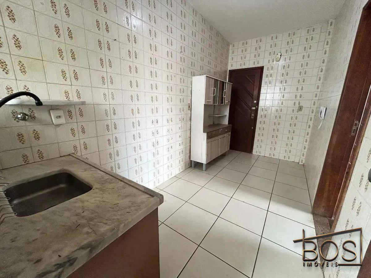 Apartamento, Sagrada Família, 2 Quartos, 0 Vaga