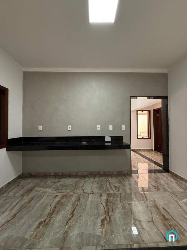 Casa, Centro, 4 Quartos, 4 Vagas, 2 Suítes