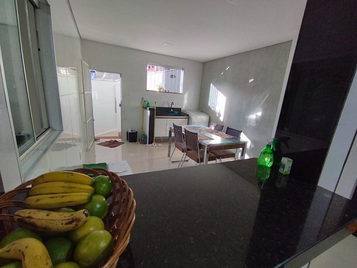 Casa, Cachoeirinha, 3 Quartos, 3 Vagas, 1 Suíte