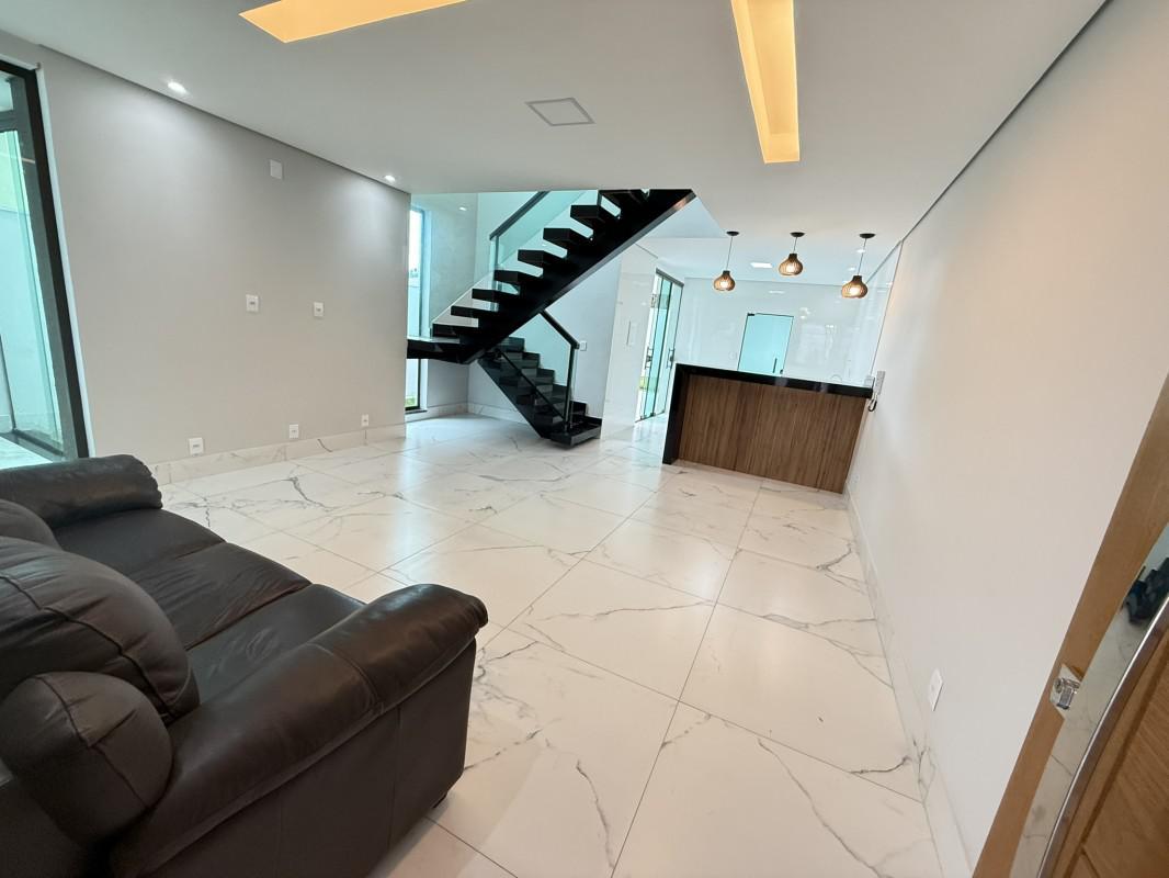 Casa, Espírito Santo, 3 Quartos, 4 Vagas, 1 Suíte