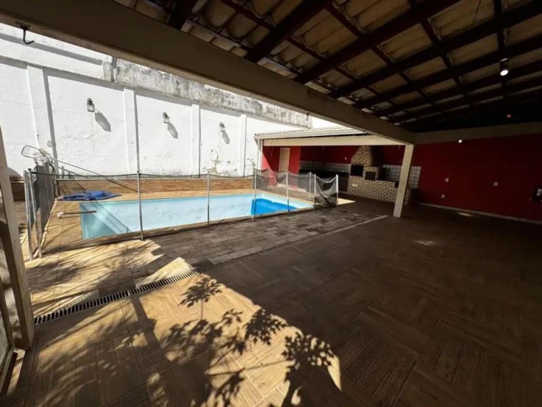 Casa Comercial, Castelo, 4 Quartos, 4 Vagas, 4 Suítes