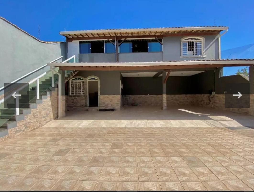 Casa, Santa Branca, 4 Quartos, 2 Vagas, 2 Suítes