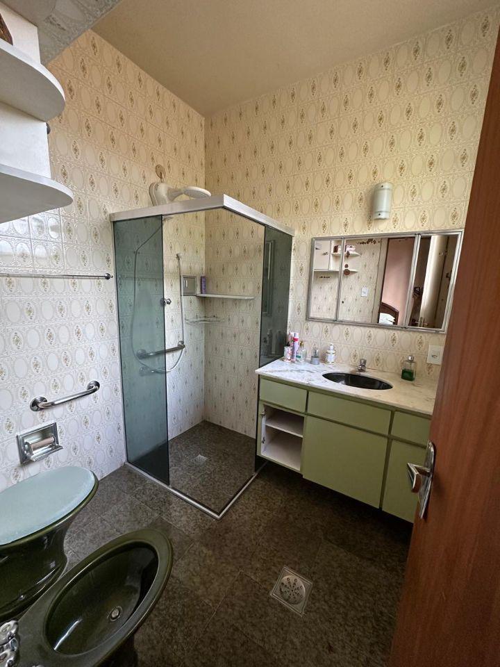 Casa, Cachoeirinha, 3 Quartos, 4 Vagas, 1 Suíte