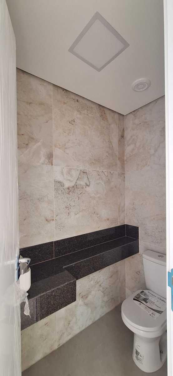 Casa, Nova Floresta, 4 Quartos, 2 Vagas, 2 Suítes