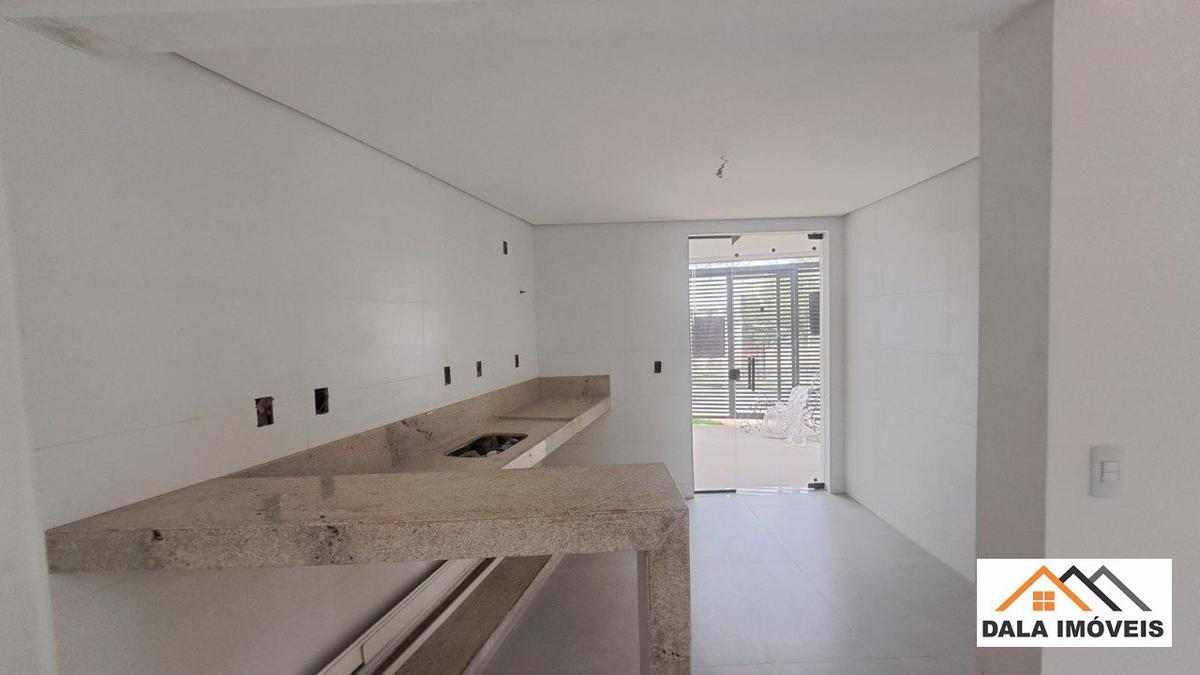 Casa, Planalto, 3 Quartos, 2 Vagas, 1 Suíte