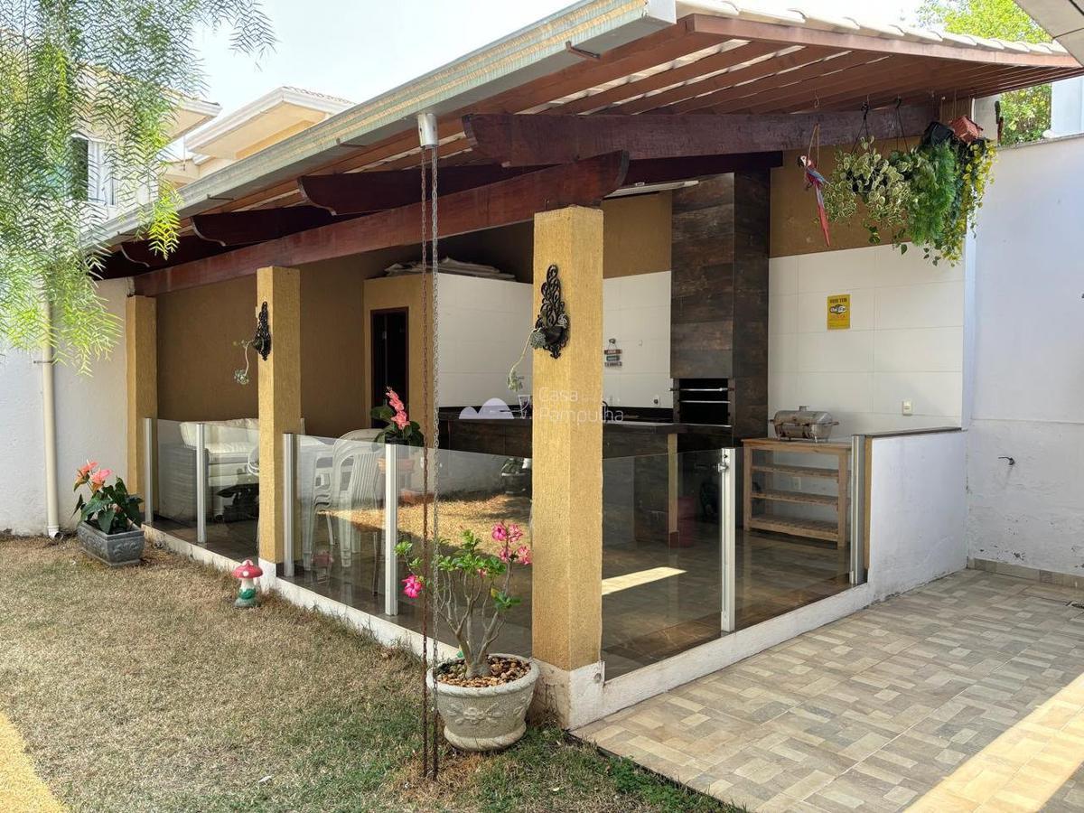 Casa, Trevo, 3 Quartos, 4 Vagas, 1 Suíte