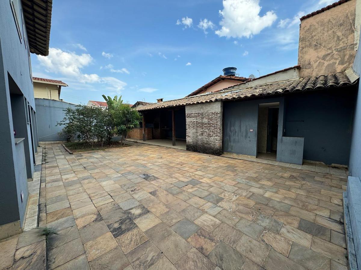 Casa, Santa Mônica, 4 Quartos, 6 Vagas, 2 Suítes