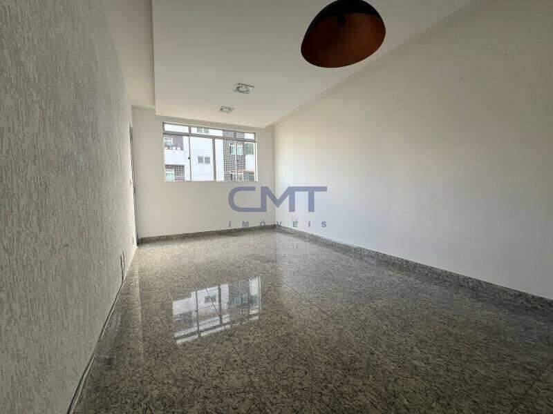 Apartamento, Sagrada Família, 3 Quartos, 2 Vagas, 1 Suíte