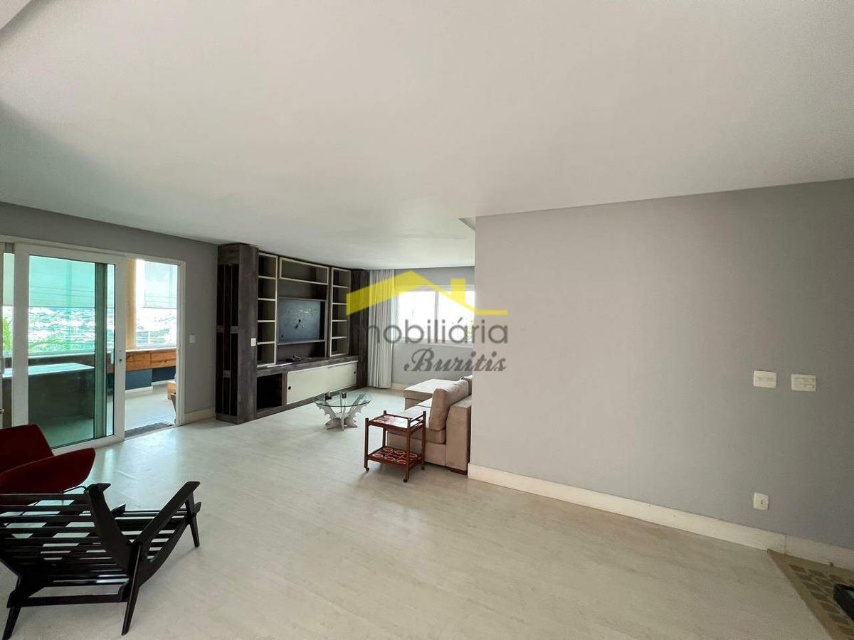 Casa, Estoril, 3 Quartos, 6 Vagas, 1 Suíte