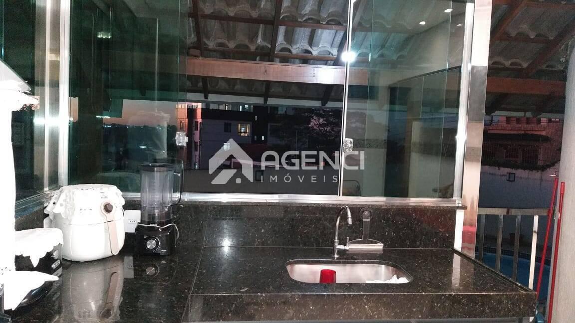 Casa, Camargos, 4 Quartos, 0 Vaga, 2 Suítes