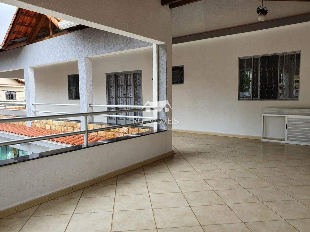 Casa, Milionários, 4 Quartos, 11 Vagas, 1 Suíte