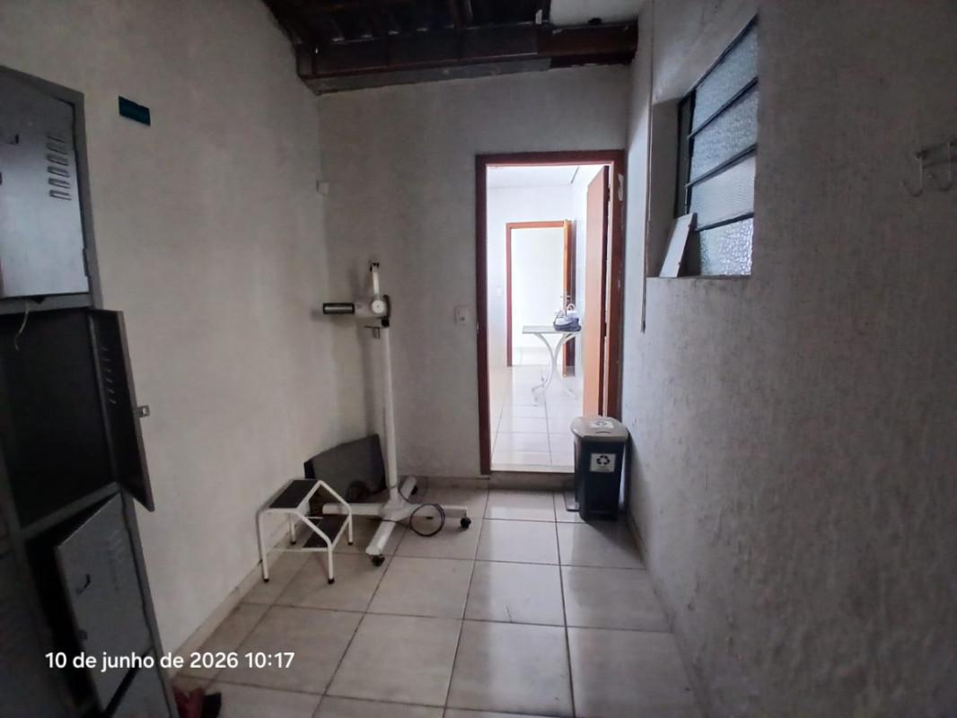 Casa Comercial, Planalto, 8 Quartos, 0 Vaga