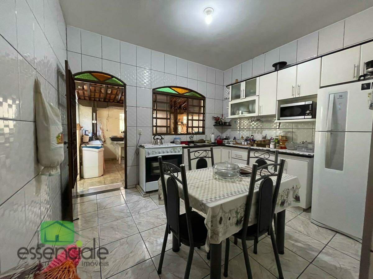 Casa, Jardim Riacho das Pedras, 4 Quartos, 6 Vagas, 1 Suíte