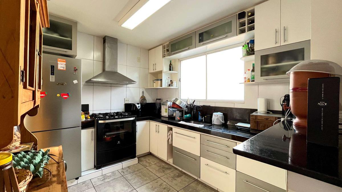 Casa, Buritis, 4 Quartos, 2 Vagas, 1 Suíte