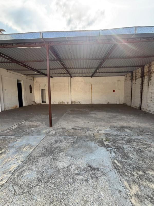 Galpão, Nova Floresta, 0 Quarto, 20 Vagas