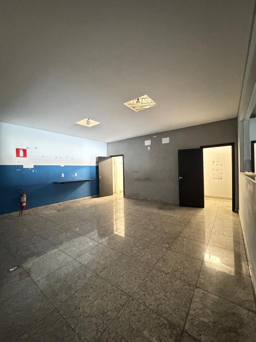 Andar, Estoril, 0 Quarto, 2 Vagas