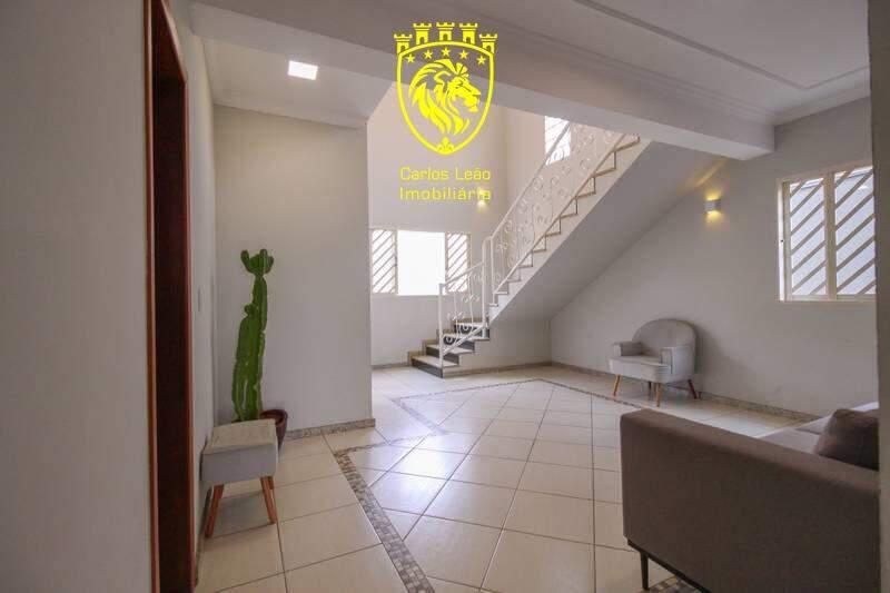 Casa, João Pinheiro, 5 Quartos, 5 Vagas, 1 Suíte