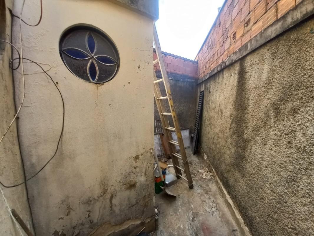 Andar, Santa Mônica, 0 Quarto, 20 Vagas