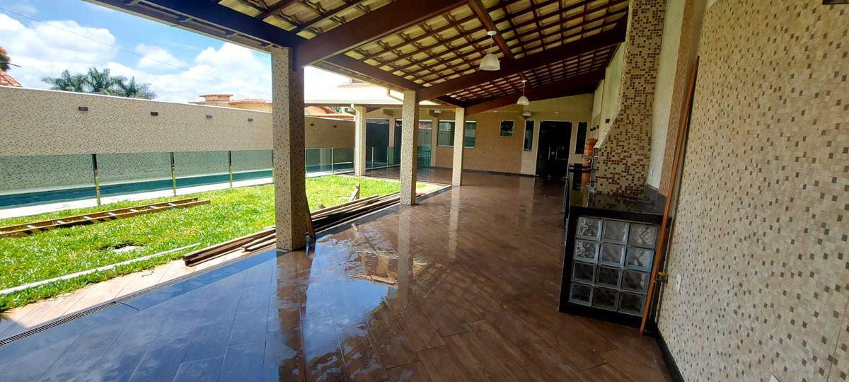Casa, Trevo, 4 Quartos, 10 Vagas, 1 Suíte
