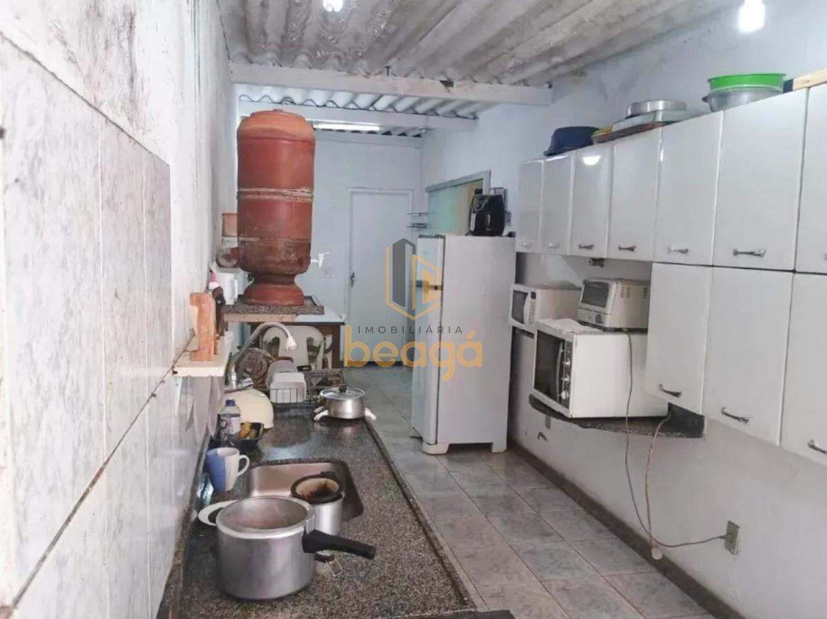 Casa, Camargos, 2 Quartos, 3 Vagas, 1 Suíte