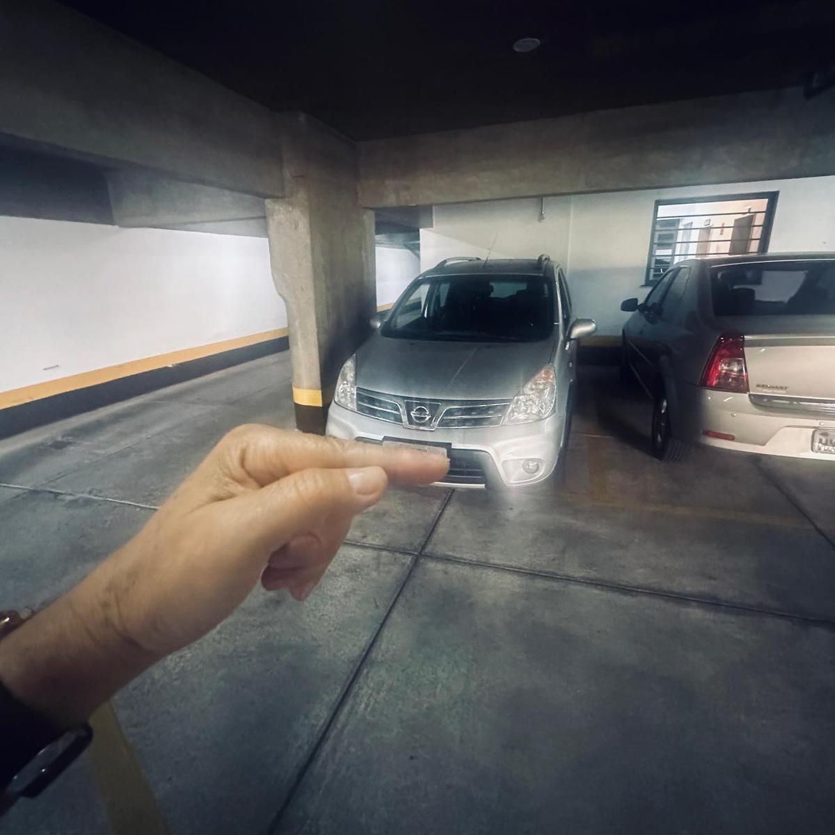 Garagem, Funcionários, 0 Quarto, 2 Vagas