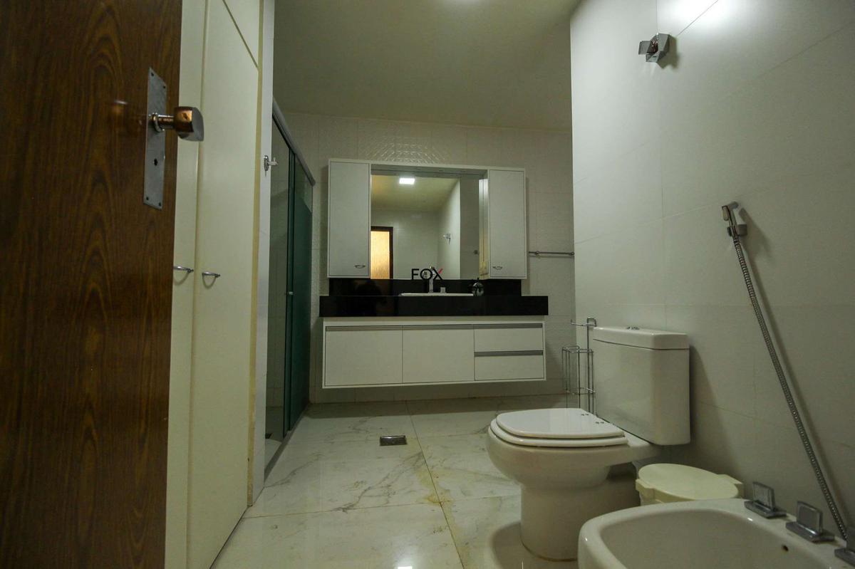 Apartamento, Funcionários, 4 Quartos, 2 Vagas, 1 Suíte