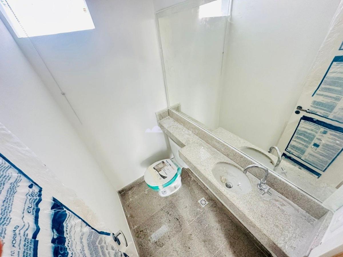 Casa, Santa Branca, 3 Quartos, 2 Vagas, 1 Suíte