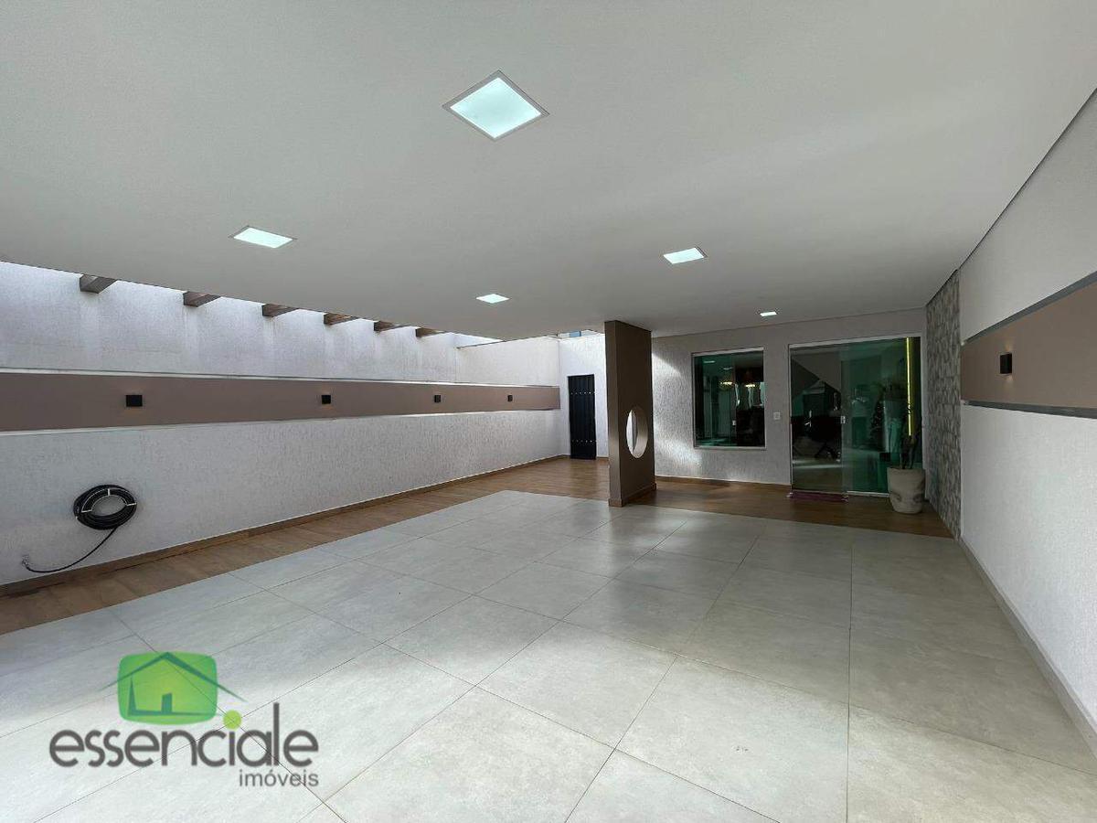 Casa, Europa, 3 Quartos, 4 Vagas, 1 Suíte