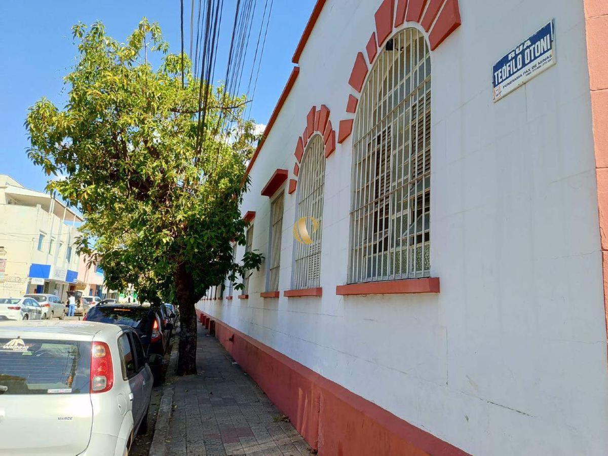 Prédio, Centro, 0 Quarto, 0 Vaga