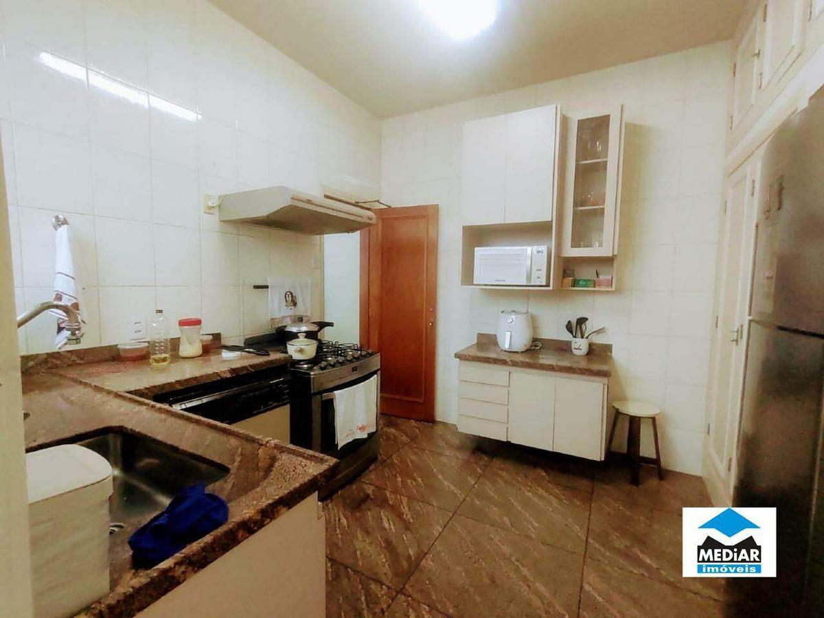 Casa, Floresta, 4 Quartos, 7 Vagas, 2 Suítes
