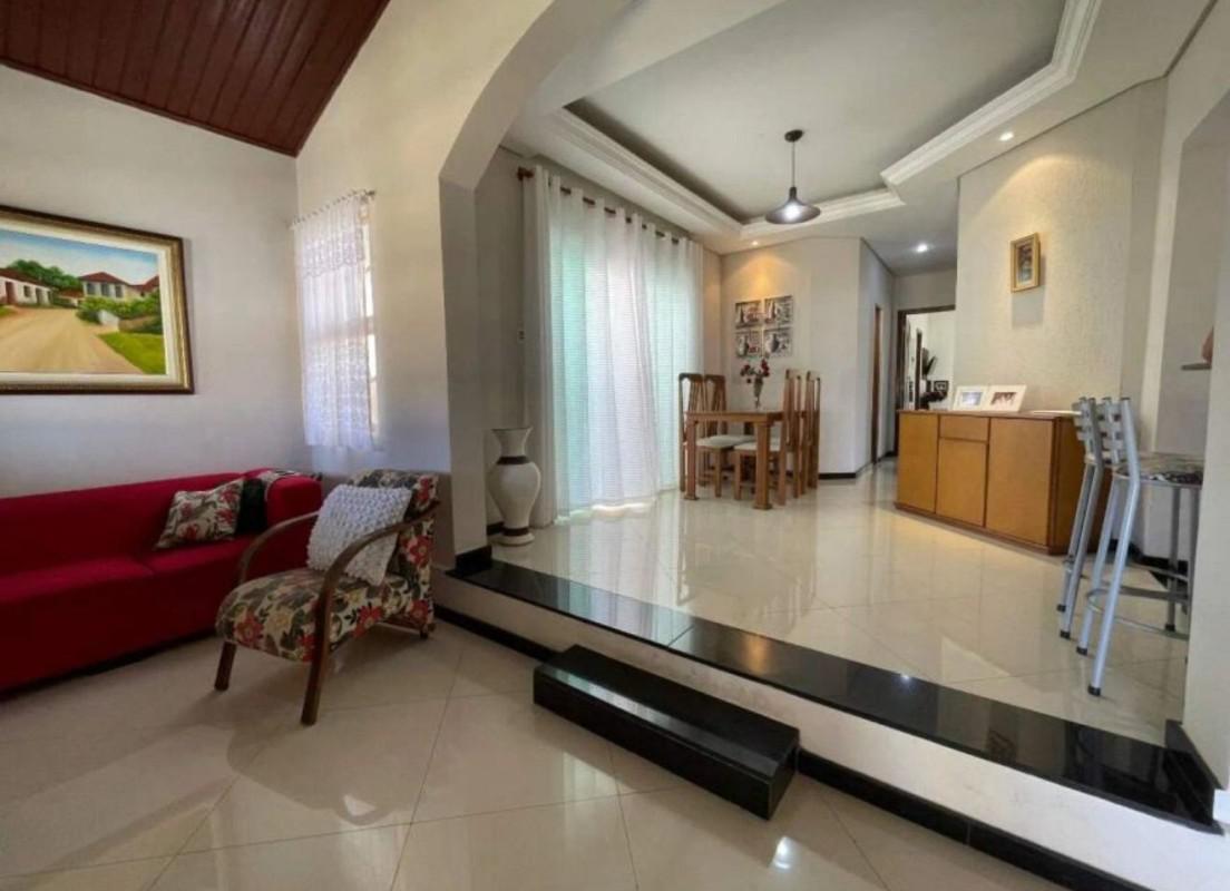 Casa, Planalto, 3 Quartos, 3 Vagas, 1 Suíte