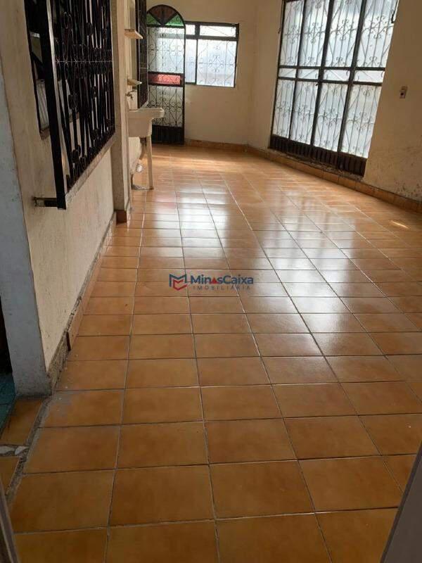 Casa, Centro Sul, 4 Quartos, 2 Vagas, 2 Suítes