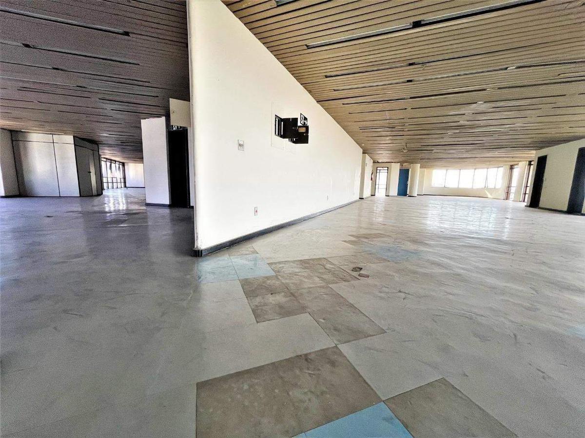 Sala, Centro, 0 Quarto, 10 Vagas