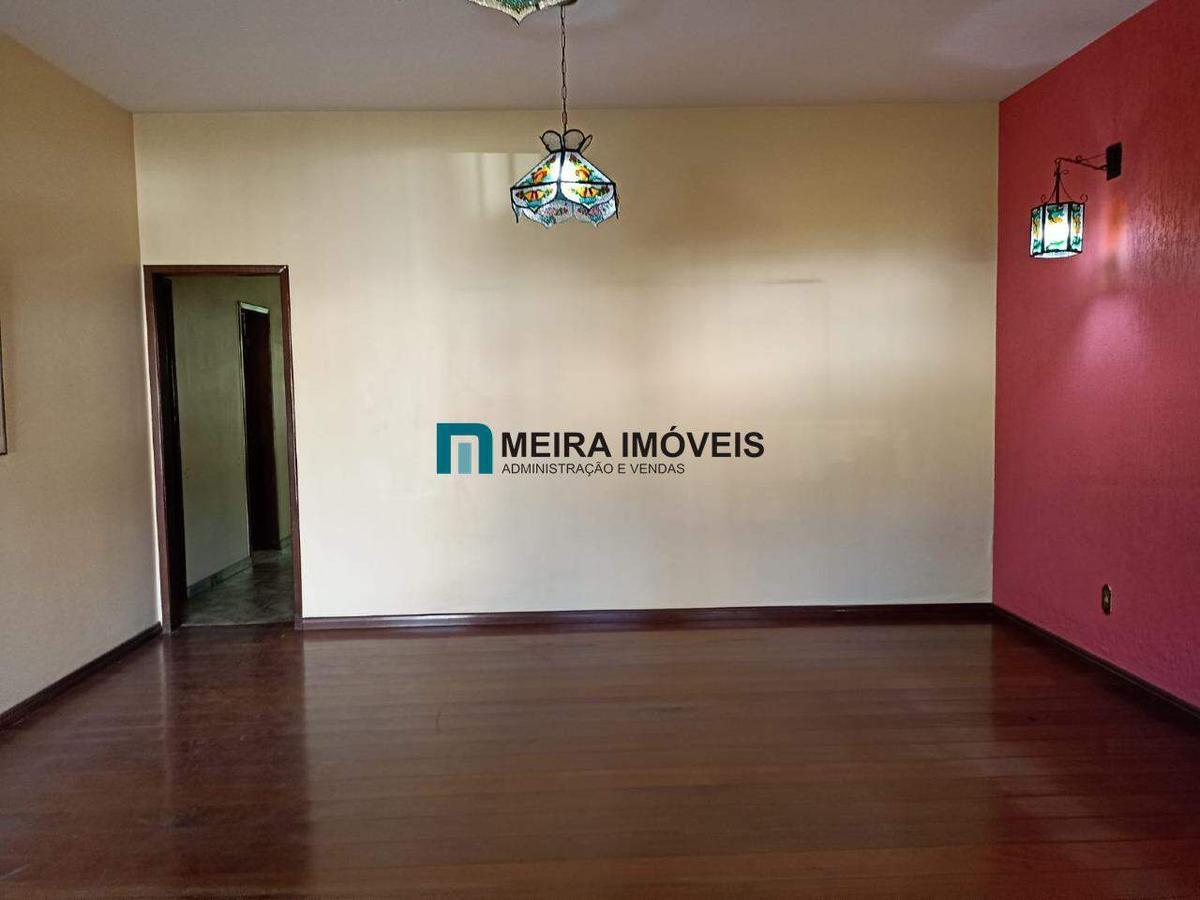 Casa, Nova Suíssa, 8 Quartos, 3 Vagas, 2 Suítes