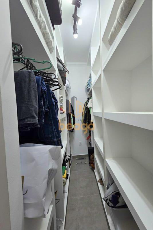 Casa, Tropical, 5 Quartos, 5 Vagas, 1 Suíte